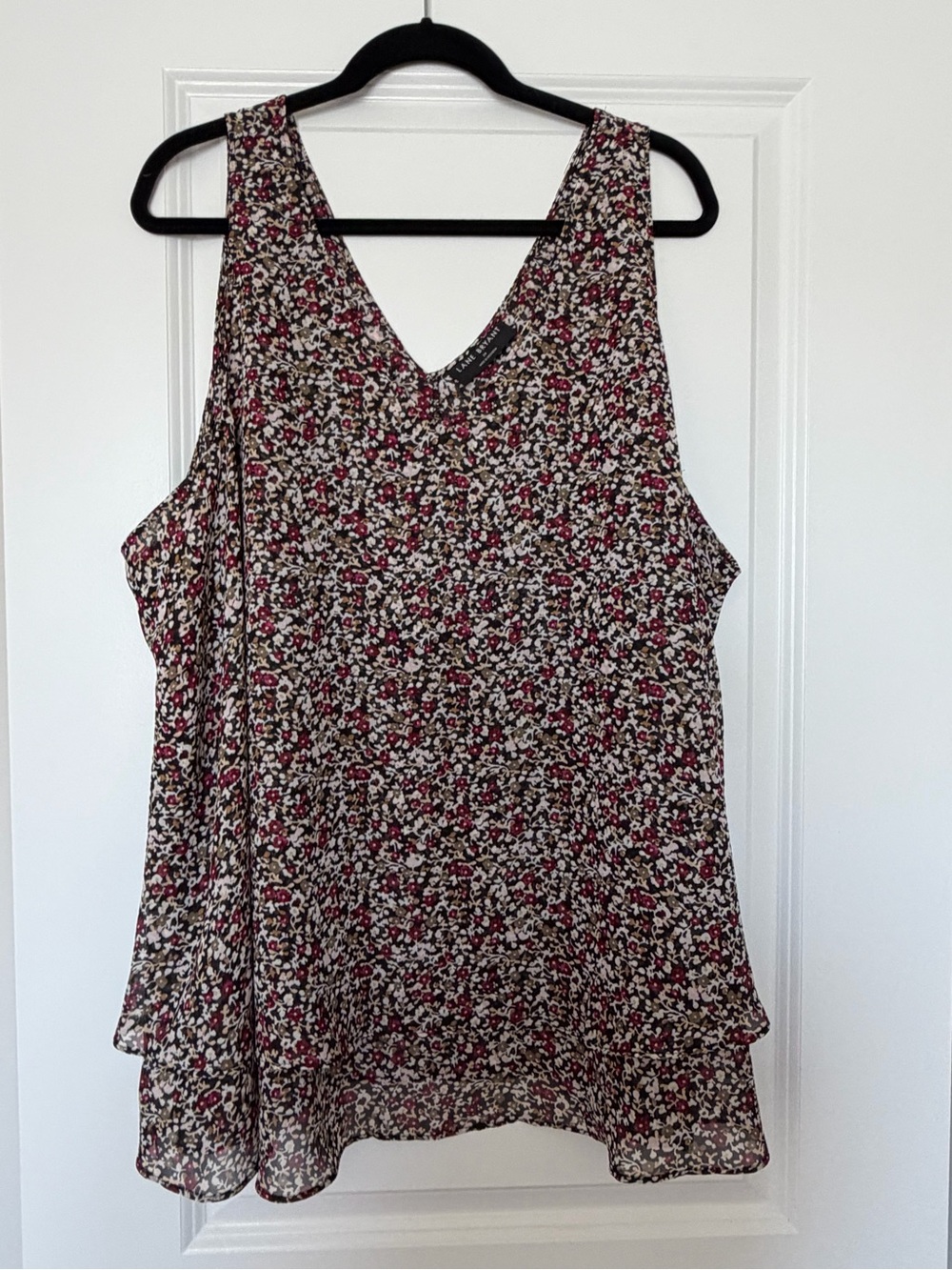 Lane Bryant Floral V-Neck Sleeveless Top